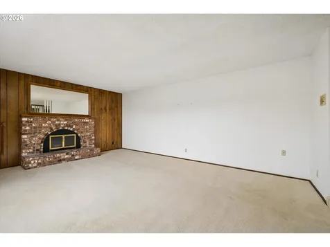 2177 Firth Avenue Springfield OR 97477