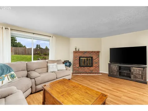 16804 SW Canby Court Beaverton OR 97007