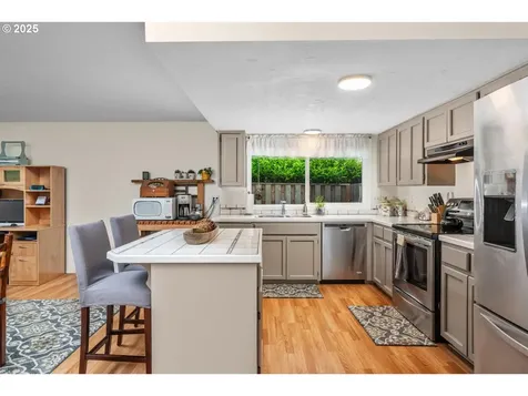 16804 SW Canby Court Beaverton OR 97007