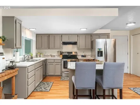 16804 SW Canby Court Beaverton OR 97007