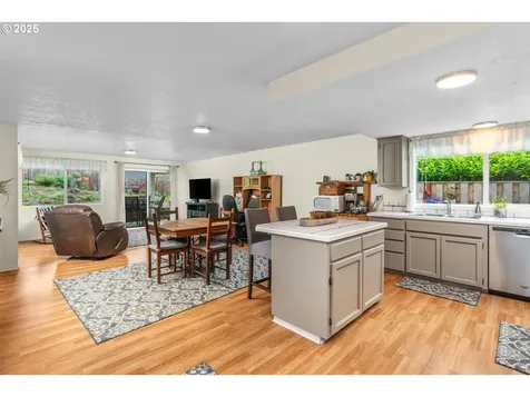 16804 SW Canby Court Beaverton OR 97007