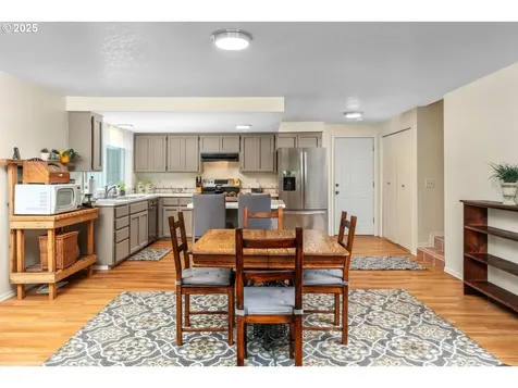 16804 SW Canby Court Beaverton OR 97007