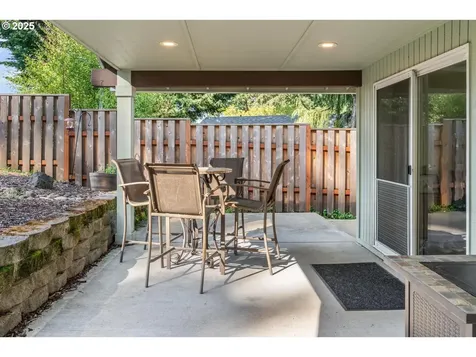 16804 SW Canby Court Beaverton OR 97007