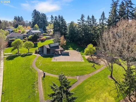 16804 SW Canby Court Beaverton OR 97007