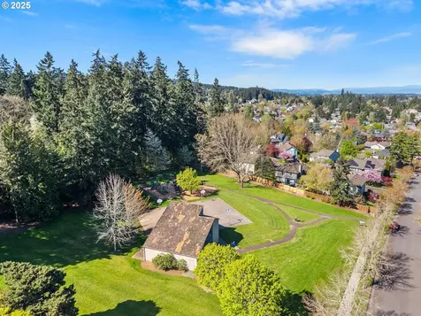 16804 SW Canby Court Beaverton OR 97007