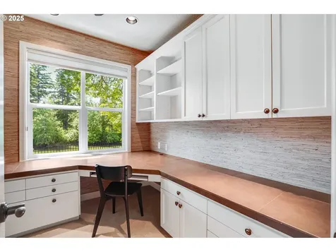 5770 Dogwood Drive Lake Oswego OR 97035