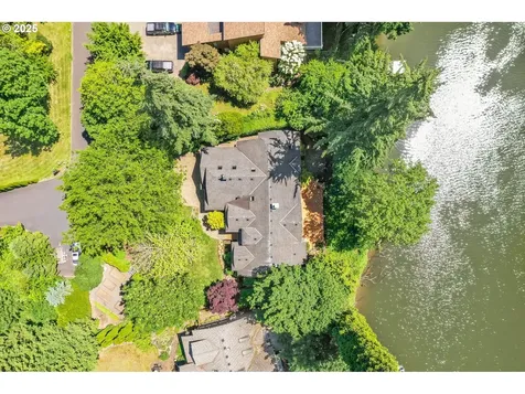 5770 Dogwood Drive Lake Oswego OR 97035