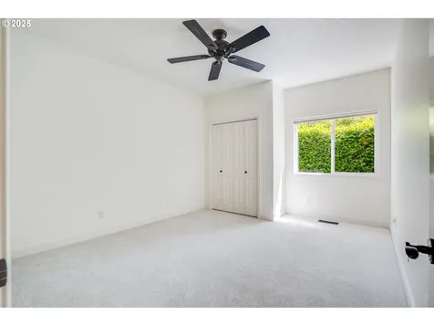 5770 Dogwood Drive Lake Oswego OR 97035