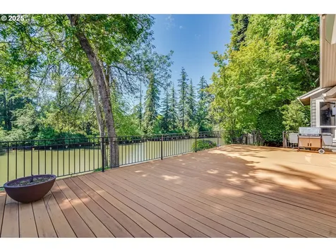 5770 Dogwood Drive Lake Oswego OR 97035
