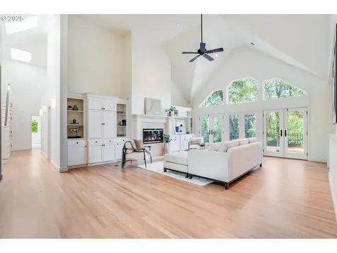 5770 Dogwood Drive Lake Oswego OR 97035
