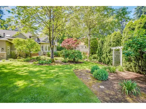 5770 Dogwood Drive Lake Oswego OR 97035