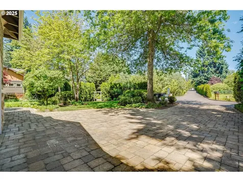 5770 Dogwood Drive Lake Oswego OR 97035