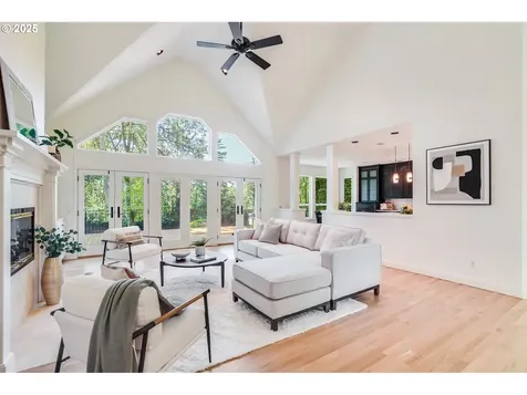 5770 Dogwood Drive Lake Oswego OR 97035