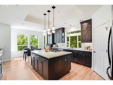 5770 Dogwood Drive Lake Oswego OR 97035