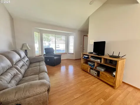 112 NE 11th Street Hermiston OR 97838