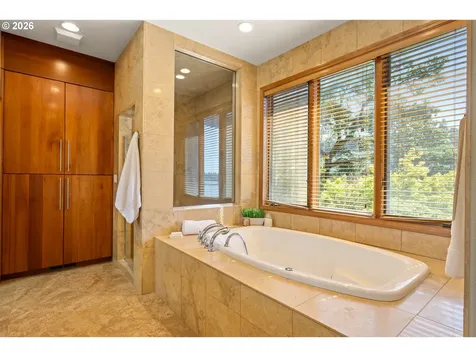 268 SW Forest Cove Road West Linn OR 97068