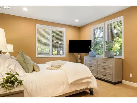 268 SW Forest Cove Road West Linn OR 97068