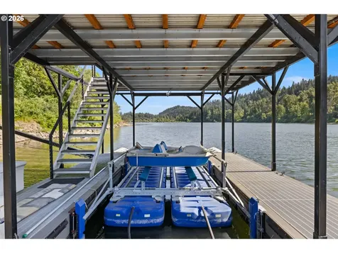 268 SW Forest Cove Road West Linn OR 97068