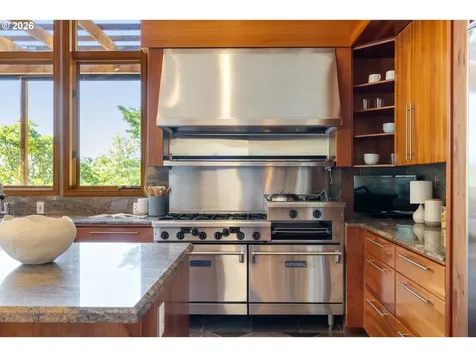268 SW Forest Cove Road West Linn OR 97068