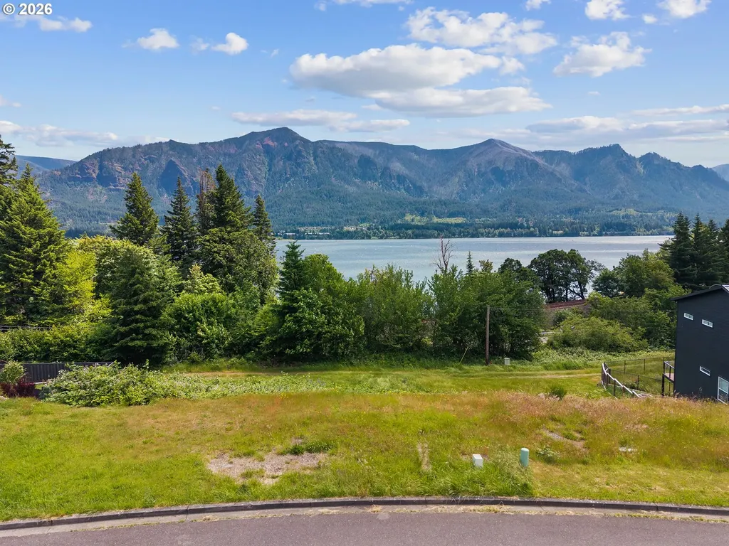200 Lower Basso Circle Stevenson WA 98648