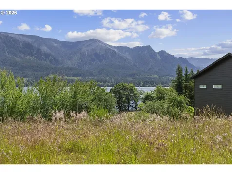 200 Lower Basso Circle Stevenson WA 98648