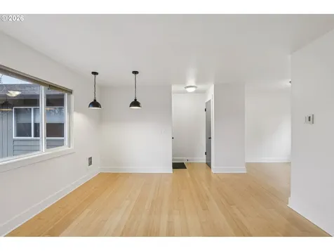 2301 SE Caruthers Street Portland OR 97214
