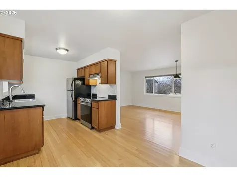 2301 SE Caruthers Street Portland OR 97214