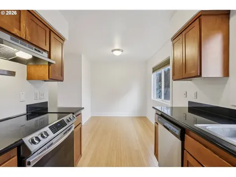 2301 SE Caruthers Street Portland OR 97214