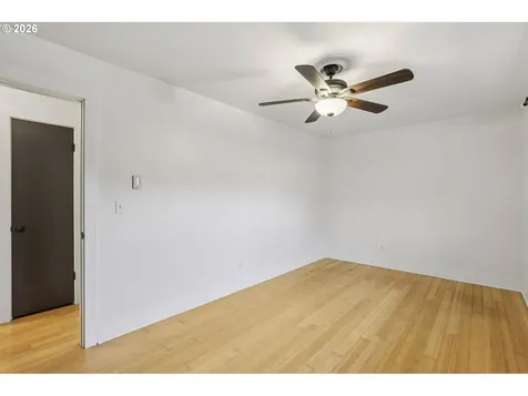 2301 SE Caruthers Street Portland OR 97214