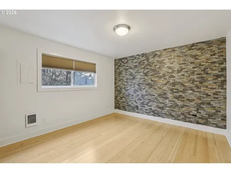 2301 SE Caruthers Street Portland OR 97214