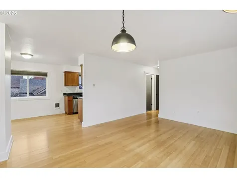 2301 SE Caruthers Street Portland OR 97214