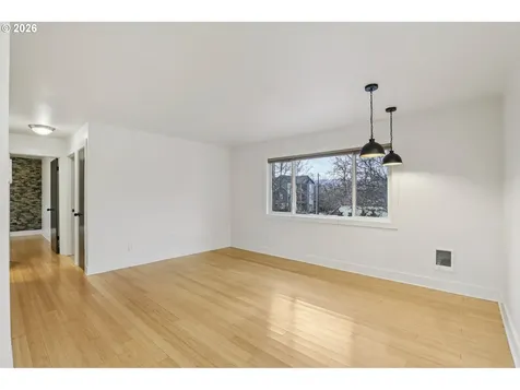 2301 SE Caruthers Street Portland OR 97214