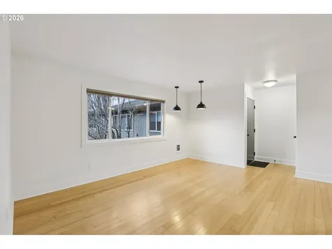 2301 SE Caruthers Street Portland OR 97214