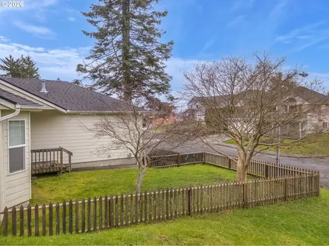 320 South Street Astoria OR 97103