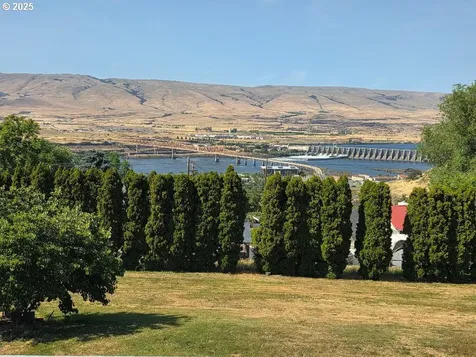 936 Richmond Street The Dalles OR 97058
