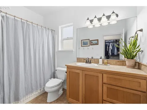 373 Camrin Loop Creswell OR 97426