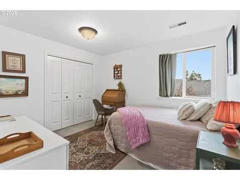 373 Camrin Loop Creswell OR 97426