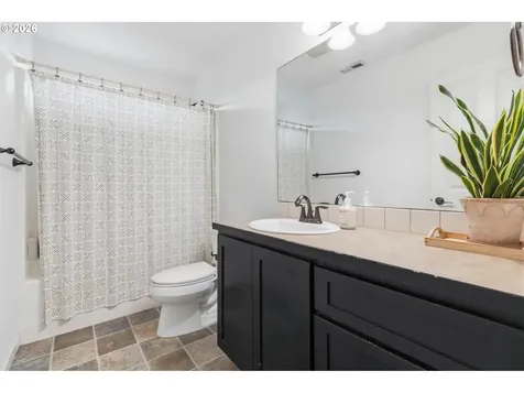 373 Camrin Loop Creswell OR 97426