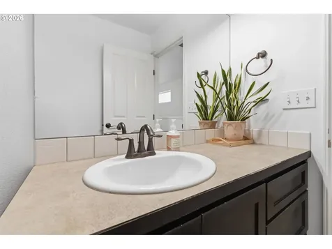 373 Camrin Loop Creswell OR 97426