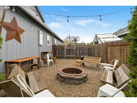 373 Camrin Loop Creswell OR 97426