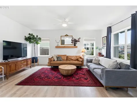 373 Camrin Loop Creswell OR 97426