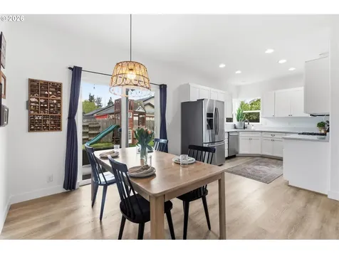 373 Camrin Loop Creswell OR 97426