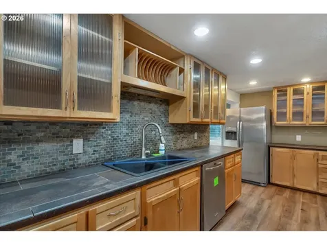 376 Olalla Road Toledo OR 97391