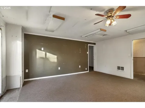 376 Olalla Road Toledo OR 97391
