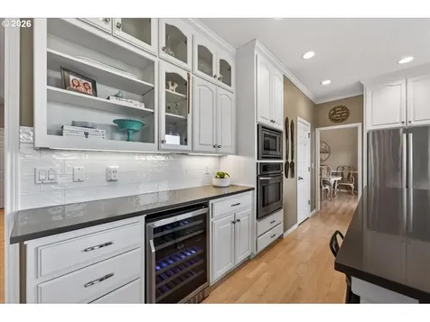 2393 Taylor Drive West Linn OR 97068