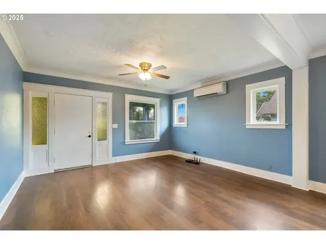 1006 Stillwell Avenue Tillamook OR 97141