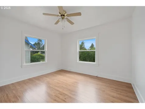 1006 Stillwell Avenue Tillamook OR 97141