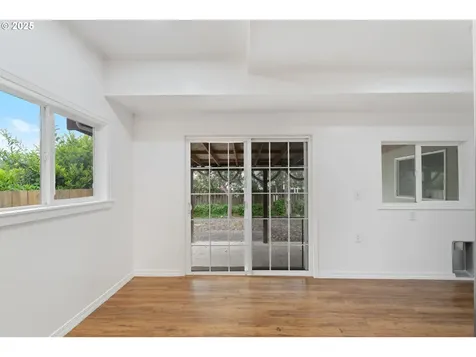 1006 Stillwell Avenue Tillamook OR 97141