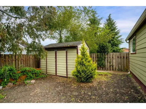 1006 Stillwell Avenue Tillamook OR 97141