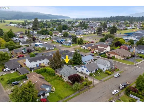 1006 Stillwell Avenue Tillamook OR 97141